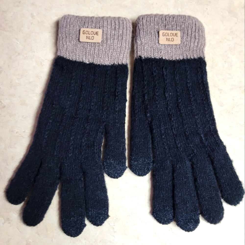Nwot womens knit gloves m/l two tone cute
